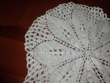 schönes Häkeldeckchen